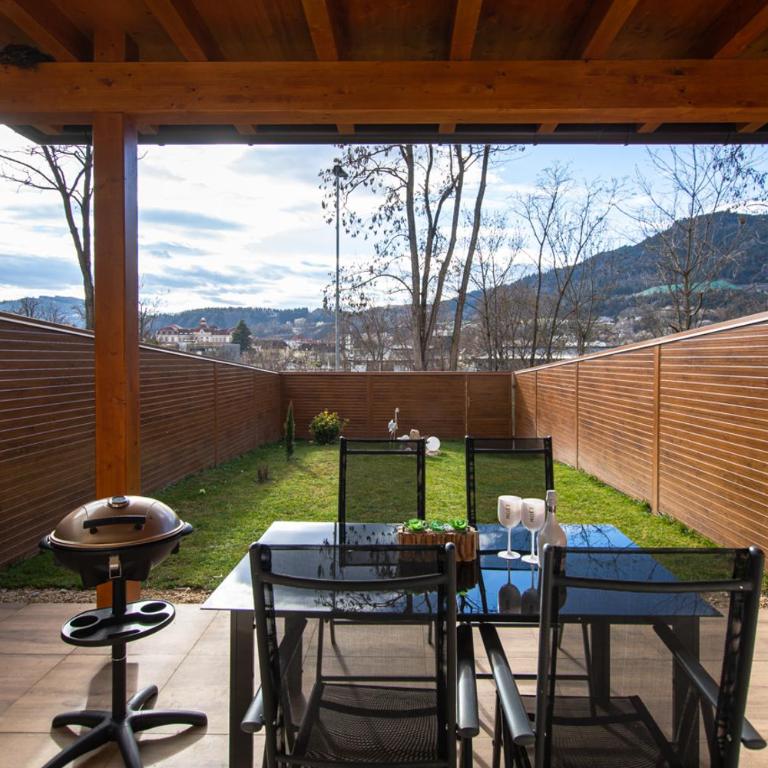 AusZeit Steiraland 3 mit überdachter Terasse privatem Garten und gratis Parkplatz - Appartamento con 1 Camera da Letto - 6