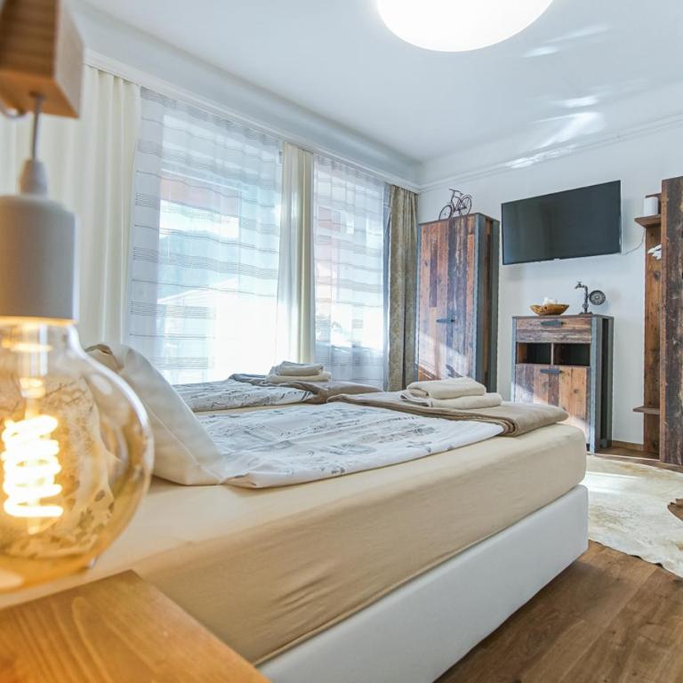AusZeit Steiraland 3 mit überdachter Terasse privatem Garten und gratis Parkplatz - Appartamento con 1 Camera da Letto - 13