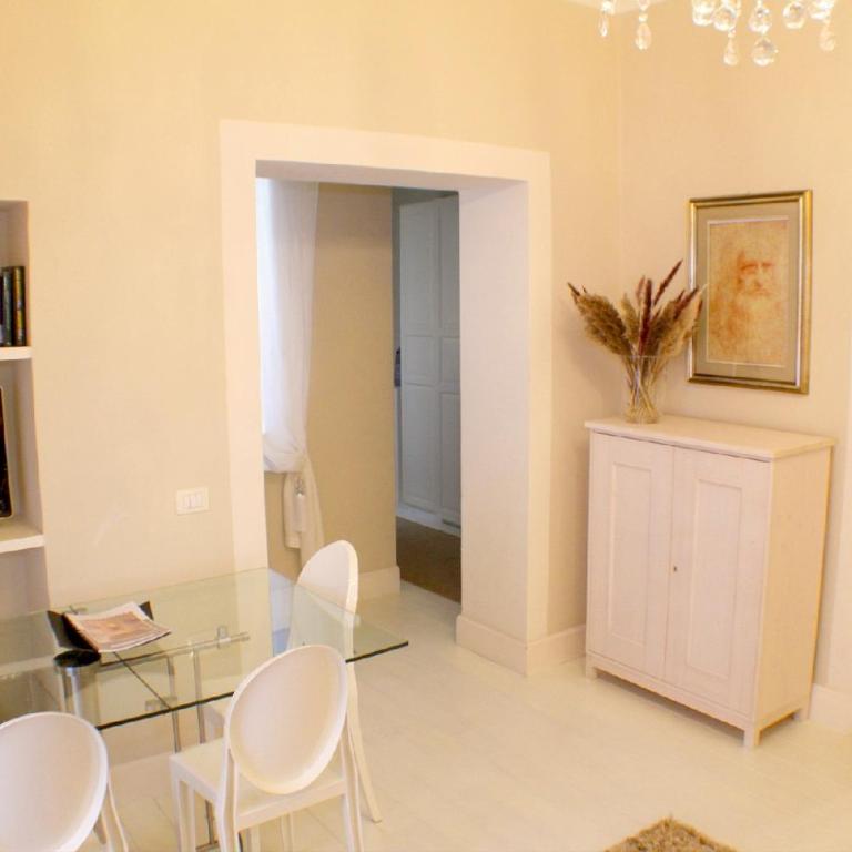 White Florence Suite - One-Bedroom Apartment - 6