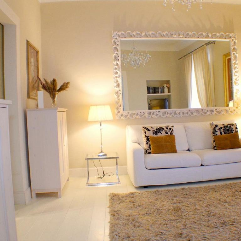 White Florence Suite - One-Bedroom Apartment - 3