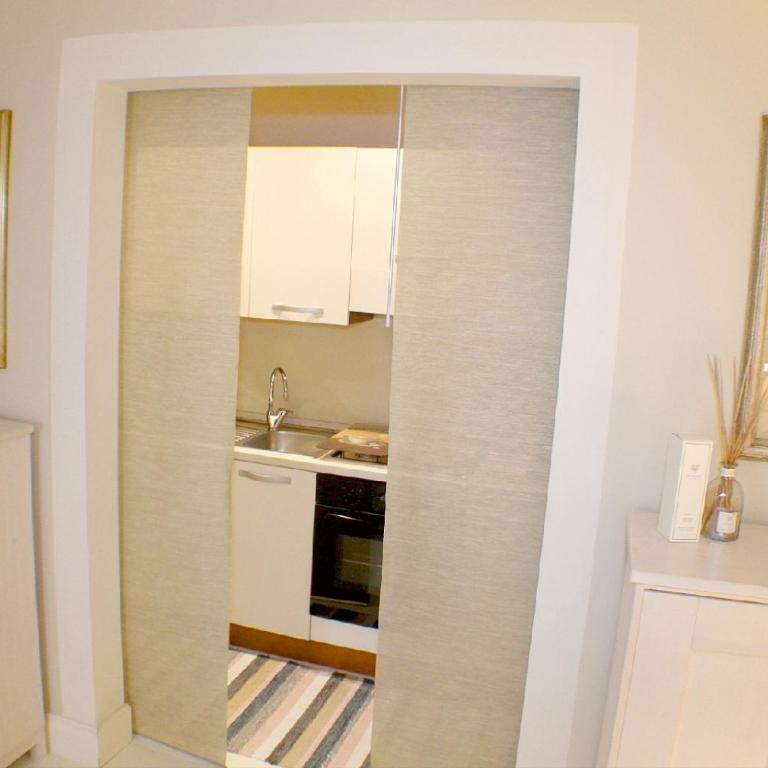 White Florence Suite - One-Bedroom Apartment - 2