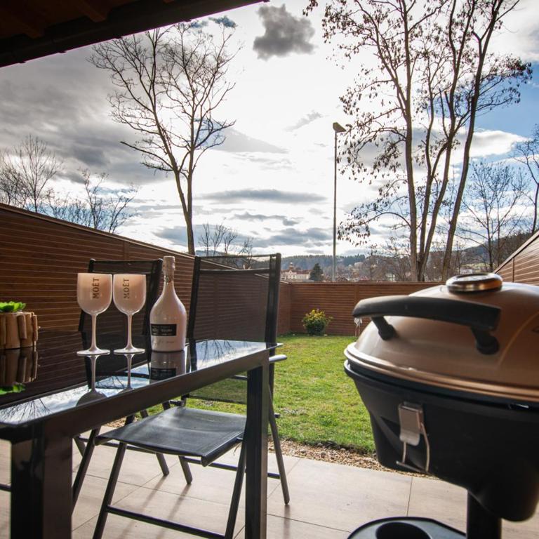 AusZeit Steiraland 3 mit überdachter Terasse privatem Garten und gratis Parkplatz - Appartamento con 1 Camera da Letto - 5