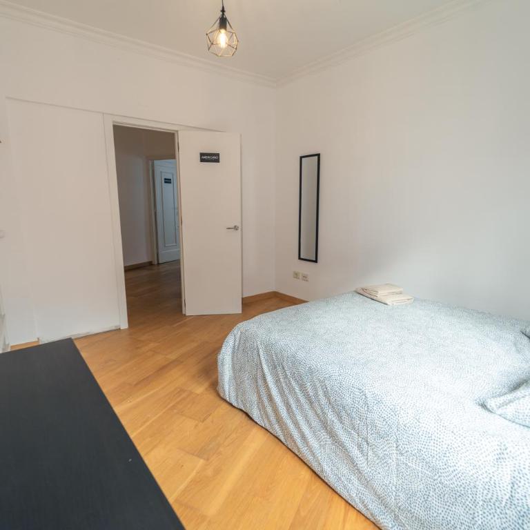 Un Lugar House San Telmo -Coliving - Habitación Doble Estándar con baño compartido - 1