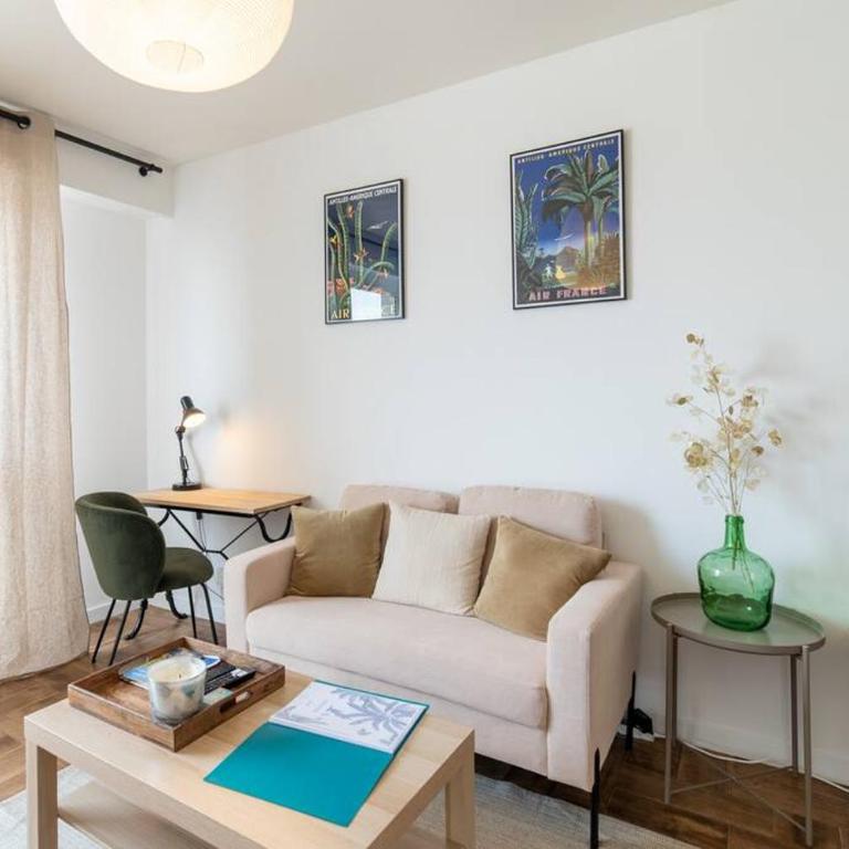 Le Chaleureux, centre-ville l Parking privé dans une résidence & Netflix - Appartement 1 Chambre avec Balcon - 5