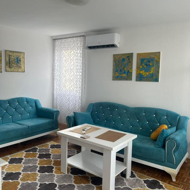 Iris - One-Bedroom Apartment - 1