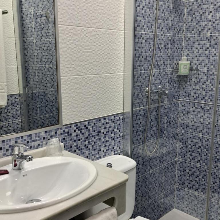 Hostal Maria Jose - Habitación Doble - 2 camas - 2