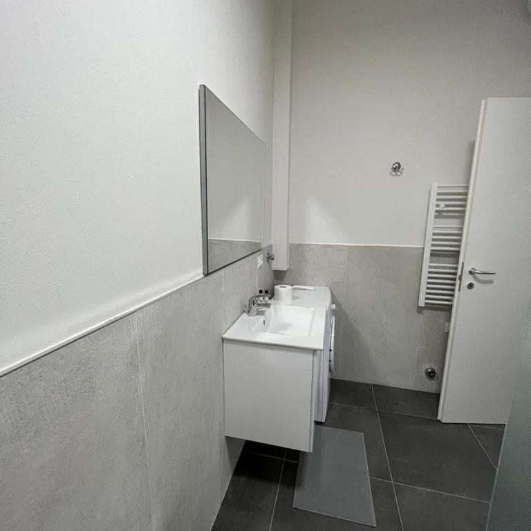 CasaCalzolari FIERA METEO TECNOPOLO BO - Appartamento con 1 Camera da Letto - 3