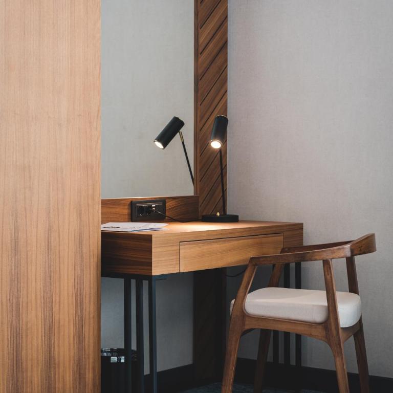 Bristol Hotel Podgorica - Twin Room - 3