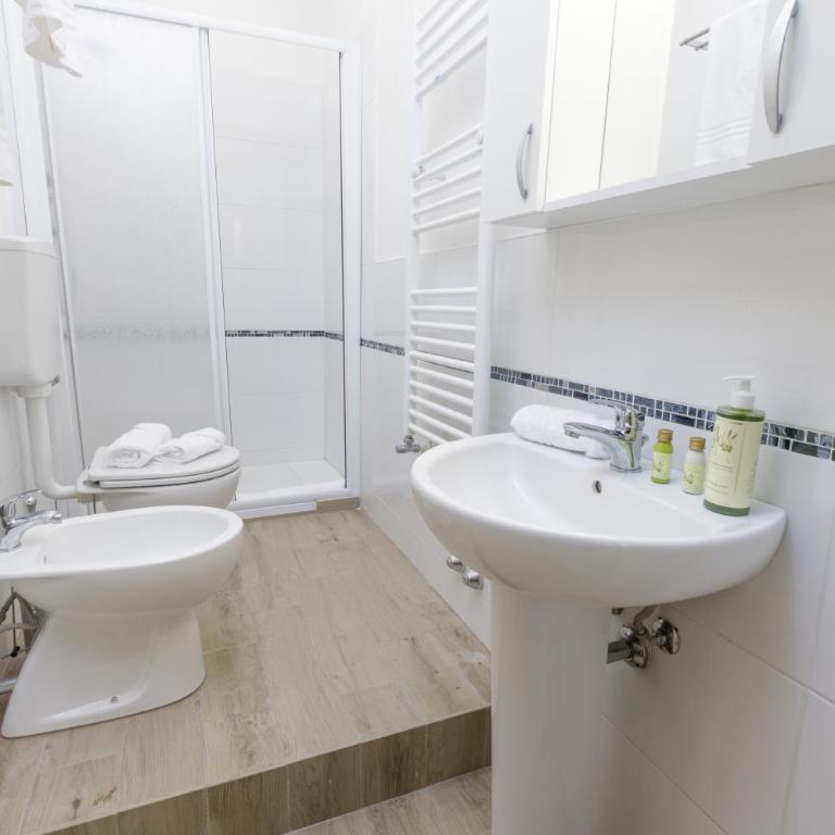 Da Rita Affittacamere - Camera Matrimoniale con Bagno Privato Esterno - 5
