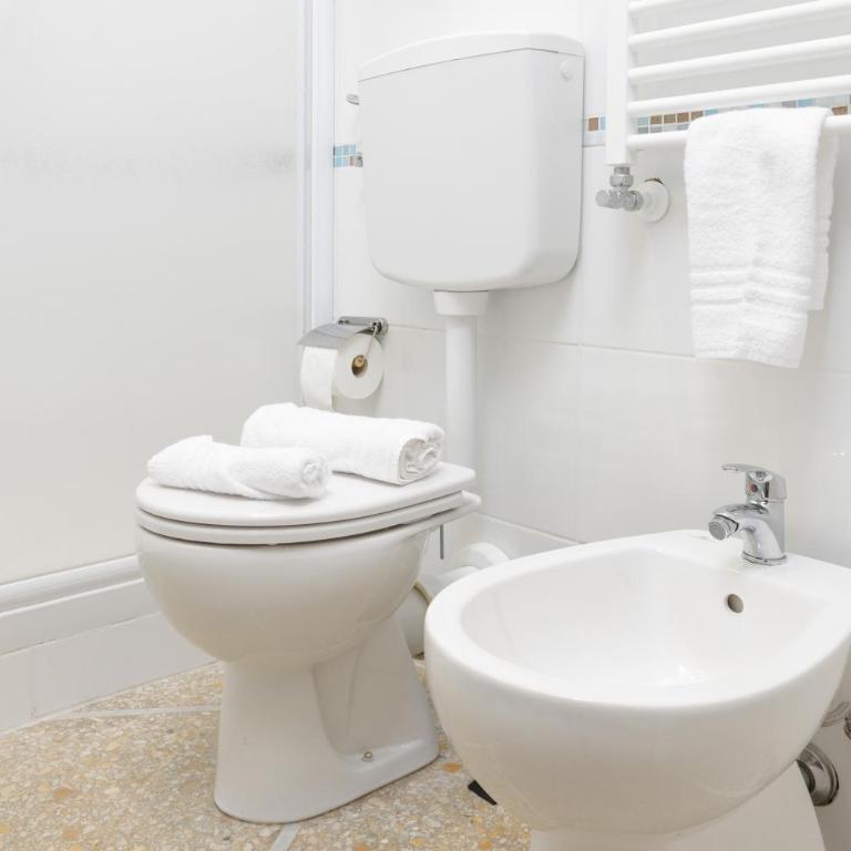 Da Rita Affittacamere - Camera Matrimoniale con Bagno Privato - 6