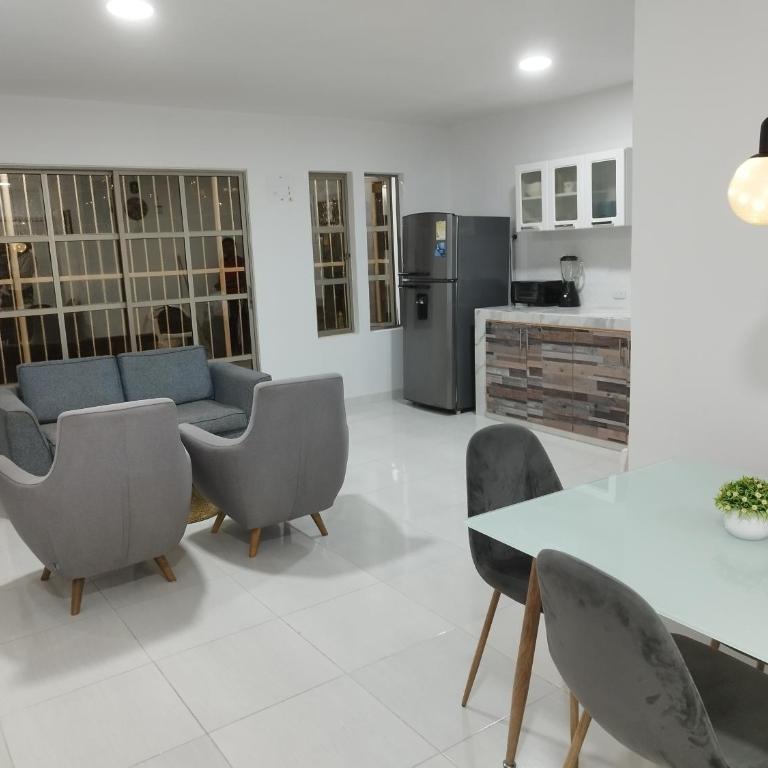 Apartamento con ubicación estratégica - One-Bedroom Apartment - 10