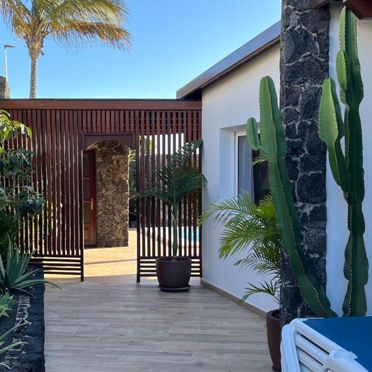 Casa Chic Lanzarote - Villa with Private Pool - 3