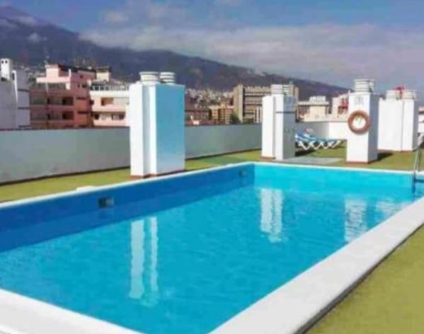 Toplage. Blick. Sauber. Günstig. Pool. Gepflegt - Apartamento de 1 dormitorio - 24