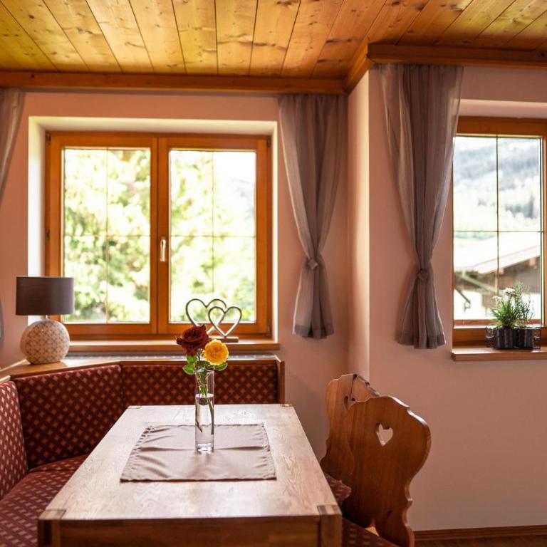 Aparthaus Winkler - Apartment mit Aussicht und Balkon - 13