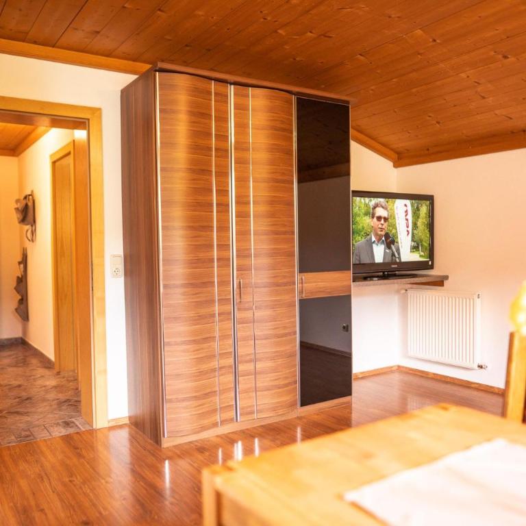 Aparthaus Winkler - Apartment mit Aussicht und Balkon - 14