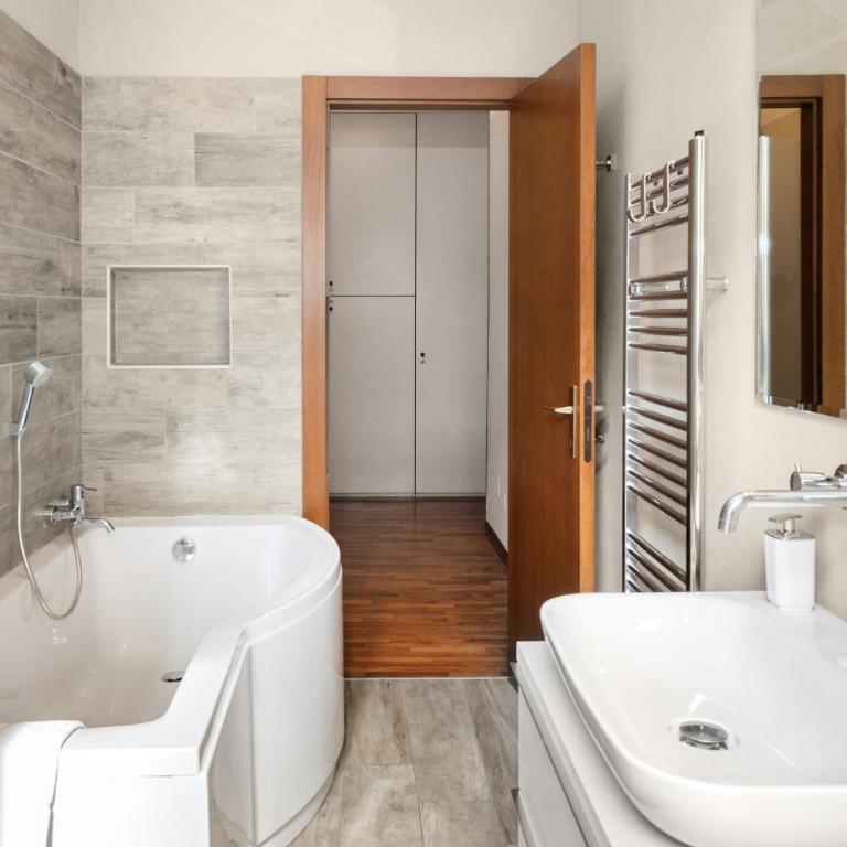 Flats4rent Luca - Appartamento con 2 Camere da Letto - 14