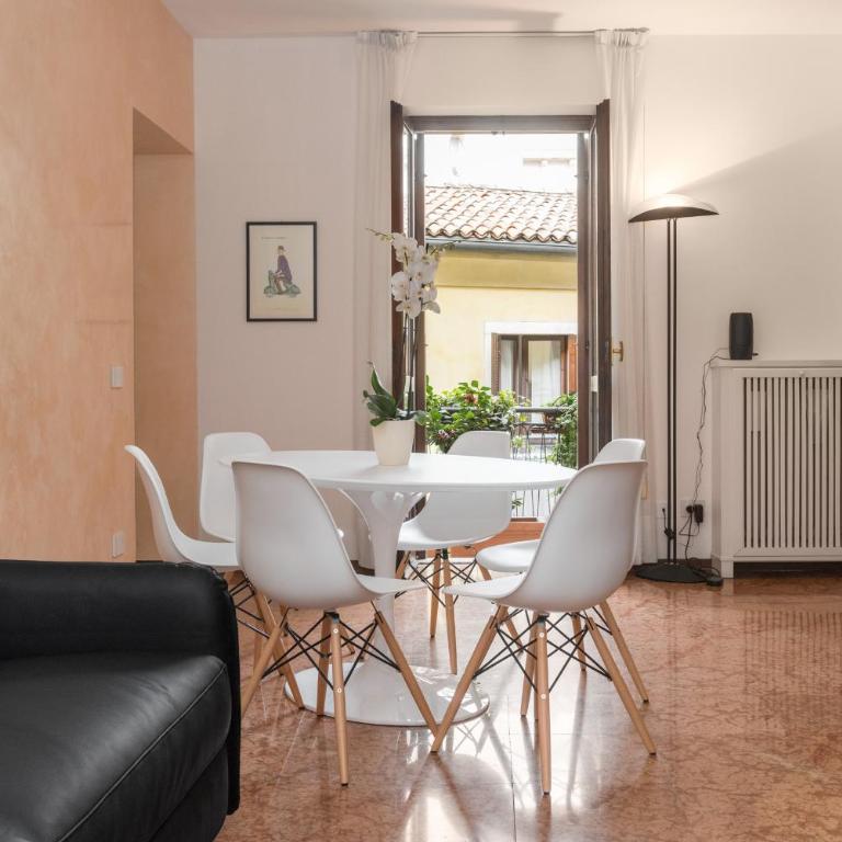 Flats4rent Luca - Appartamento con 2 Camere da Letto - 24
