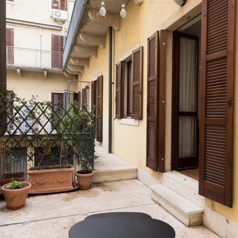 Flats4rent Luca - Appartamento con 2 Camere da Letto - 22