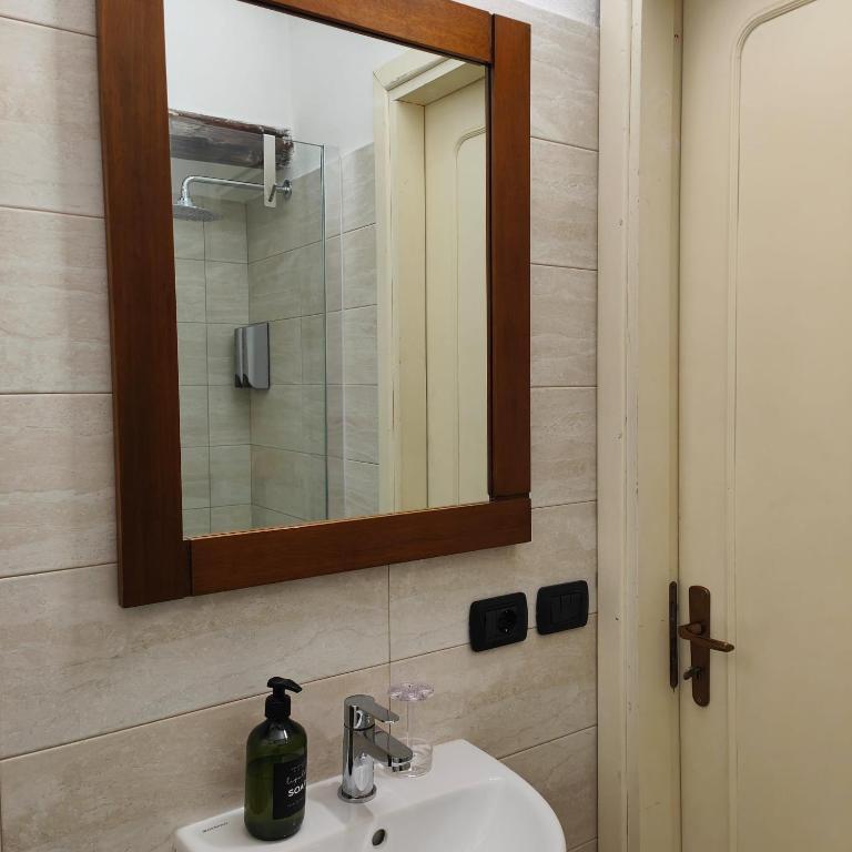 COASTAL Seaview Suite & CENTRAL BALCONY Street View Studio - Suite with Sea View - 9