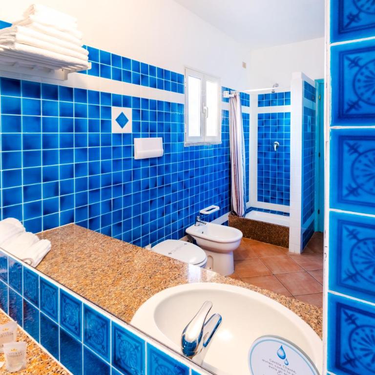 Residence Hotel Lu Nibareddu - Two-Bedroom Apartment with Sea View - 2