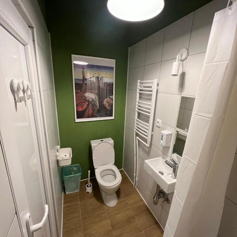 Cabbage Hostel - Krevet na Sprat u Muškoj Spavaonici - 5