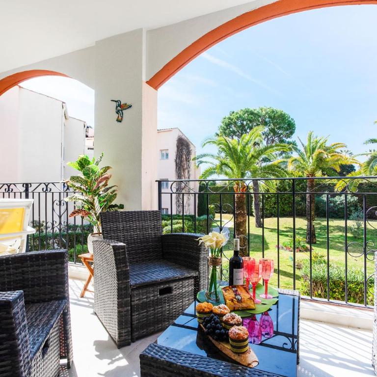 L'ANGE GARDIEN AP4269 by Riviera Holiday Homes - Appartement - Vue sur Jardin - 2