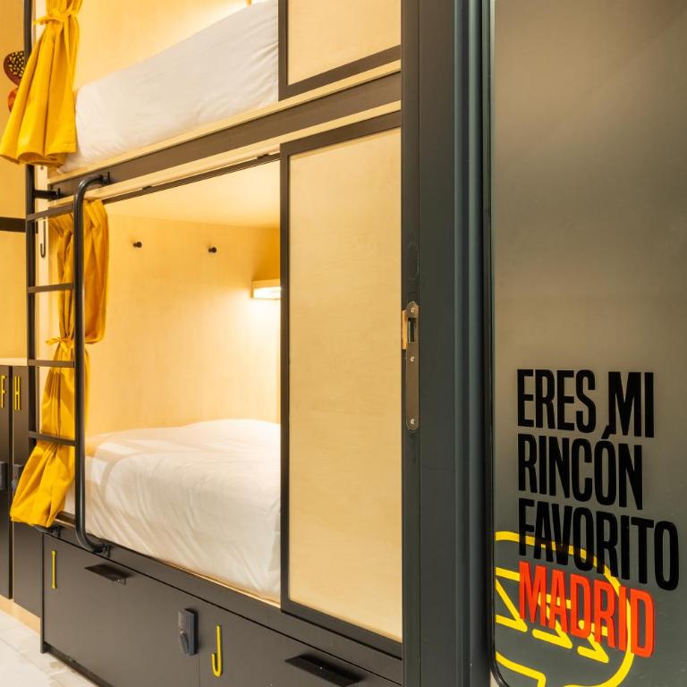 Petit Hostel Palacio Real - Cama en habitación compartida mixta de 10 camas - 8