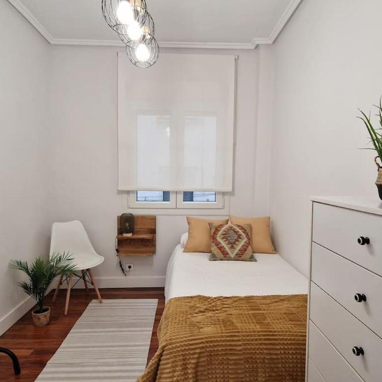 Cozy apartment in the City Center by ALOHA Bilbao - Two-Bedroom Apartment - 11