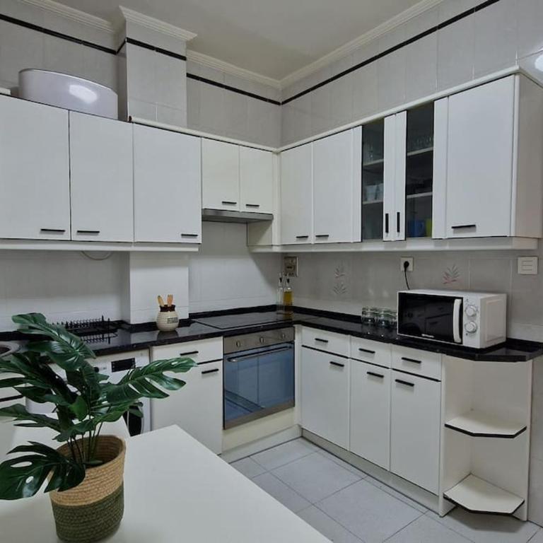 Cozy apartment in the City Center by ALOHA Bilbao - Two-Bedroom Apartment - 12