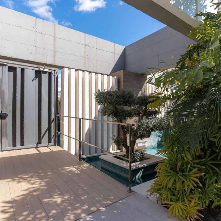 Penthouse - Royal Banus - Three-Bedroom Apartment - 2