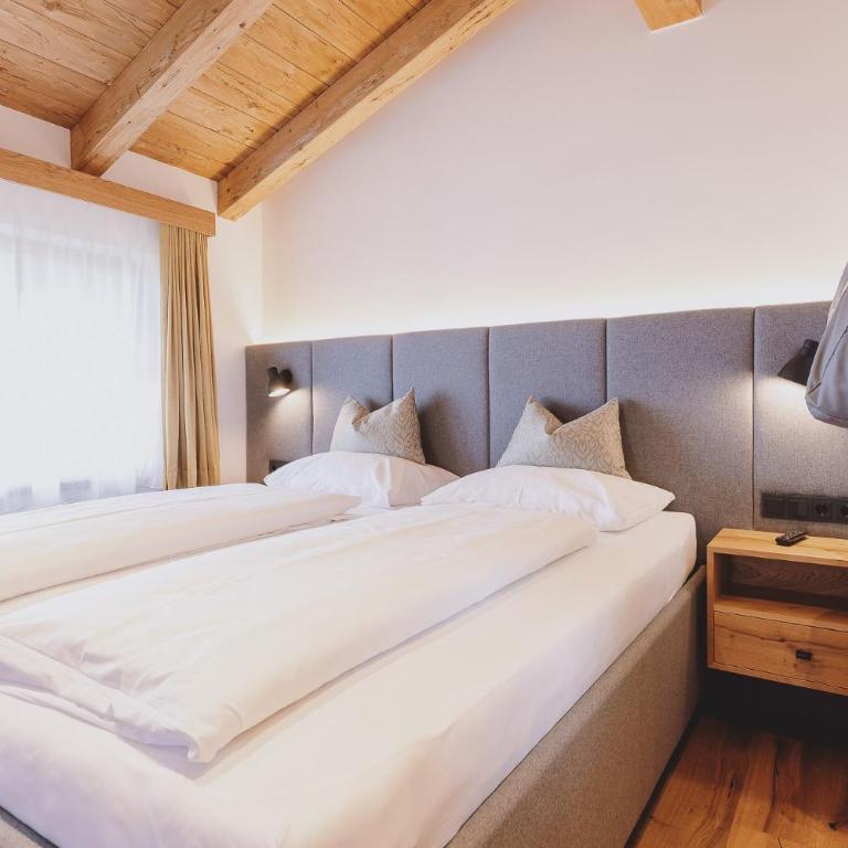 Premium Chalets by ZAGLGUT, Zell am See-Kaprun - Wellness & Infinity Pool, Air Conditioning, Panoramic Views & Summer Card Included - Panorama-Chalet mit 3 Schlafzimmern und Sauna - 2