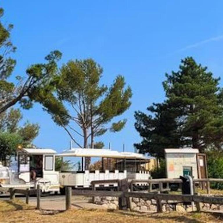 Superbe duplex T3 climatisé avec Terrasse et Solarium, magnifique vue Mer et Golf - Apartment mit 2 Schlafzimmern - 46