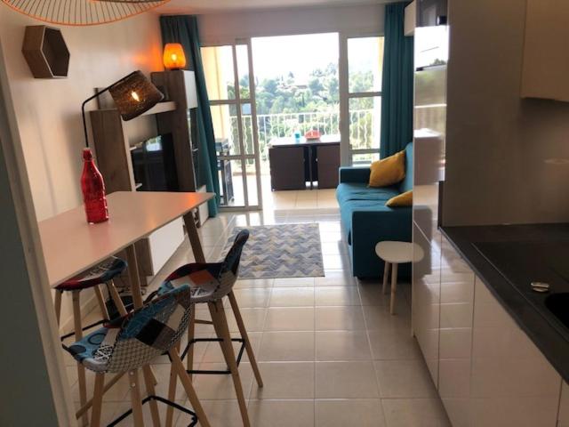 Superbe duplex T3 climatisé avec Terrasse et Solarium, magnifique vue Mer et Golf - Apartment mit 2 Schlafzimmern - 15