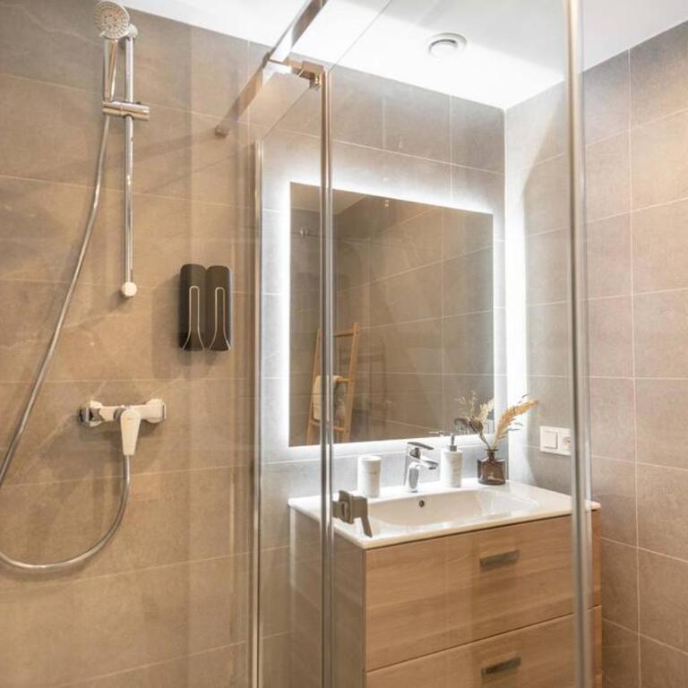 Calm apartment with private patio by REMS - Apartamento de 1 dormitorio - 9
