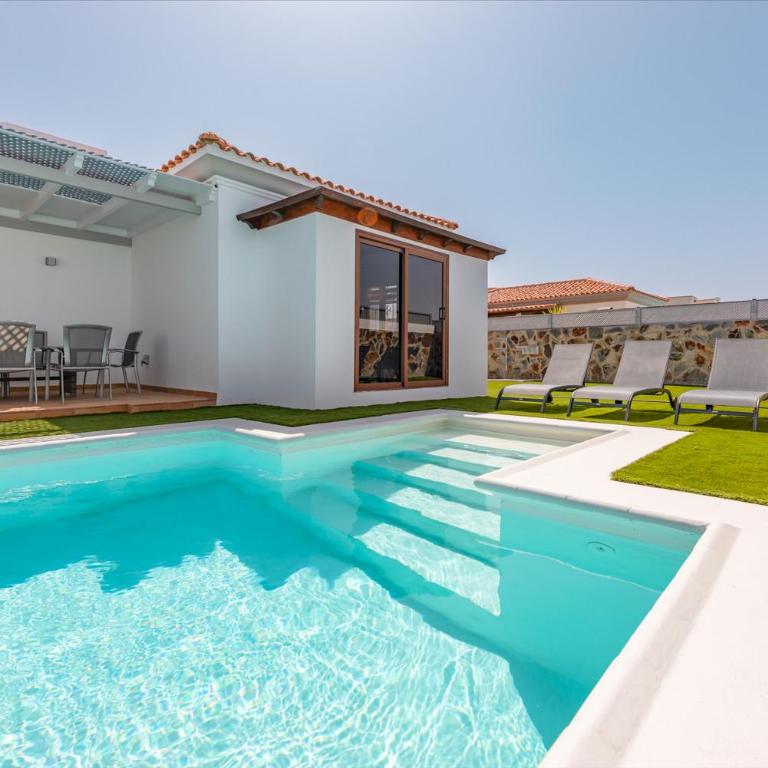 Villa Paula's Dream Private Pool Corralejo By Holidays Home - Villa con piscina privada - 1