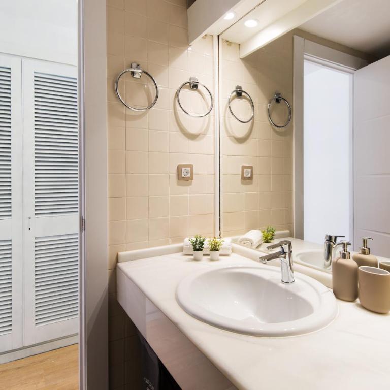 ALOHA MARINA Private APARTMENT 1st line Ocean Beach CARIHUELA - One-Bedroom Apartment - 18