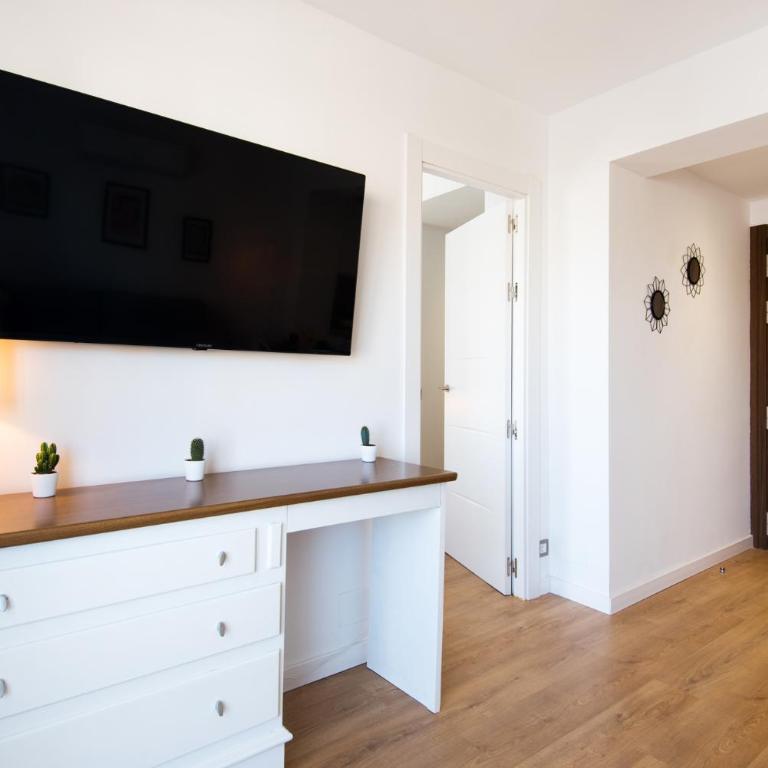 ALOHA MARINA Private APARTMENT 1st line Ocean Beach CARIHUELA - One-Bedroom Apartment - 24