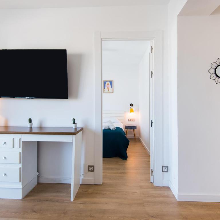ALOHA MARINA Private APARTMENT 1st line Ocean Beach CARIHUELA - One-Bedroom Apartment - 26