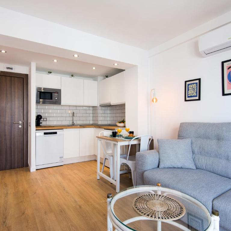 ALOHA MARINA Private APARTMENT 1st line Ocean Beach CARIHUELA - One-Bedroom Apartment - 13