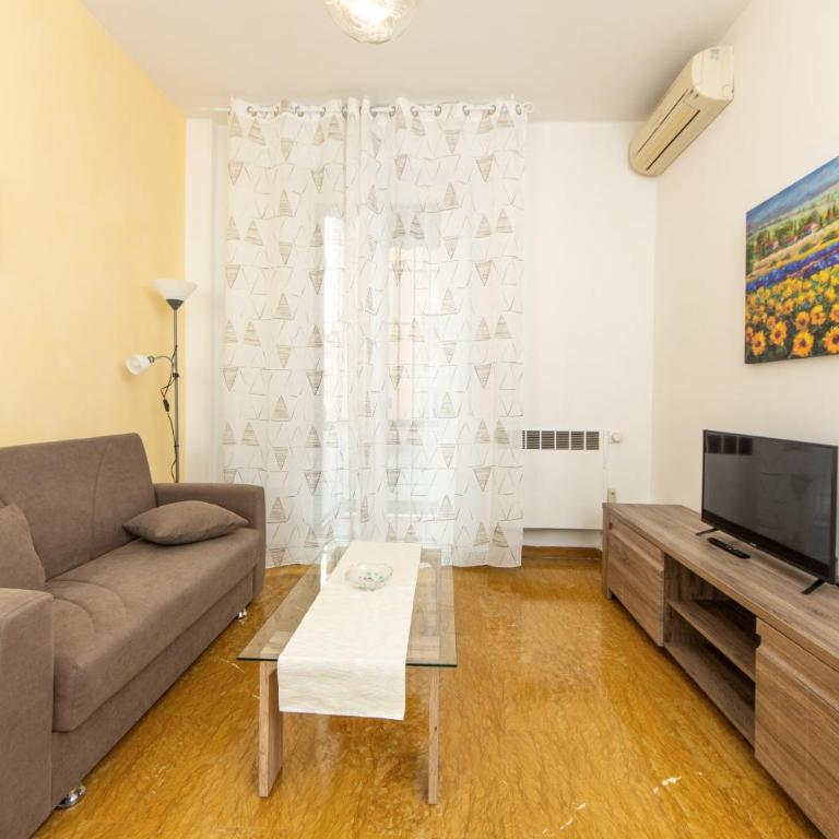 HouSmart Cimabue 1 - Two-Bedroom Apartment - 19