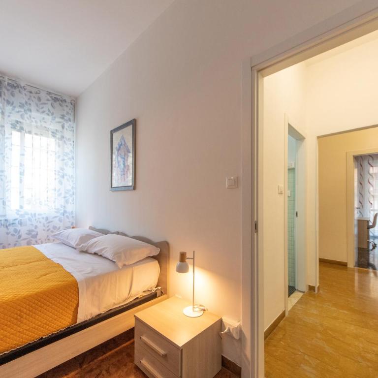 HouSmart Cimabue 1 - Two-Bedroom Apartment - 3