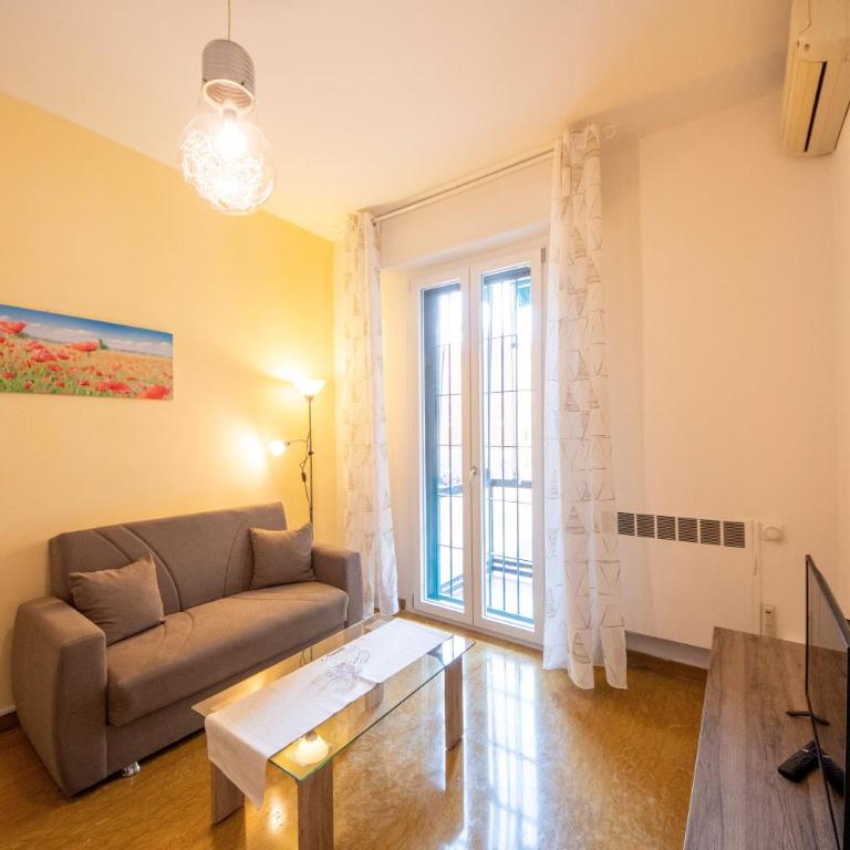 HouSmart Cimabue 1 - Two-Bedroom Apartment - 23