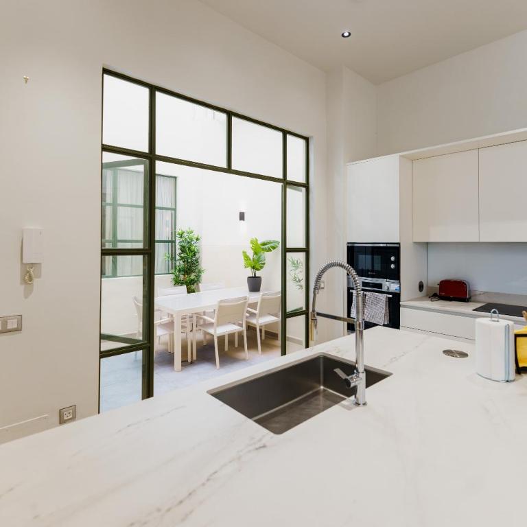 Centrico y moderno junto al Parque - Apartamento de 3 dormitorios - 25