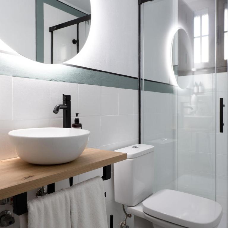 Triana Boutique Apartments by Hommyhome - Apartamento de 3 dormitorios - 2