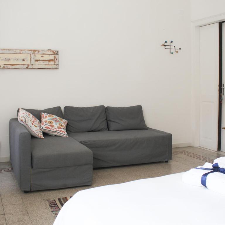 Sa Prazza GuestHouse - Deluxe Double Room - 12