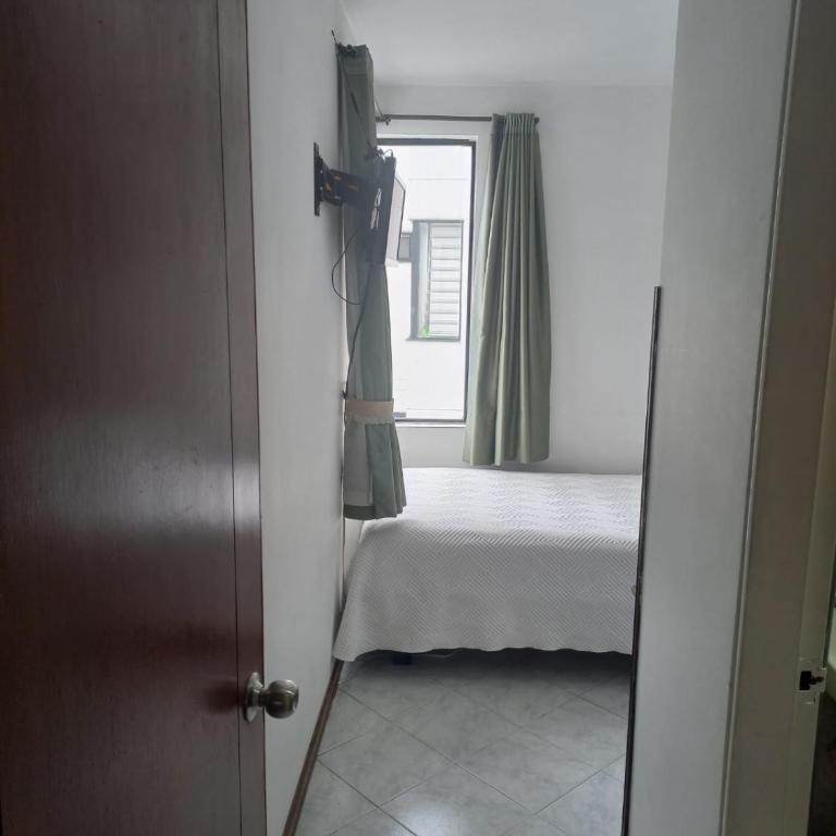 APARTA-HOTEL BADEN - Habitación Individual con baño privado - 4