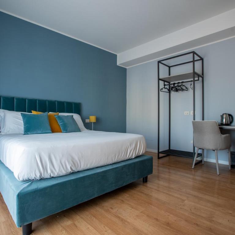 Alma Sorrento Suite - Camera Tripla Superior con Vista Mare - 6