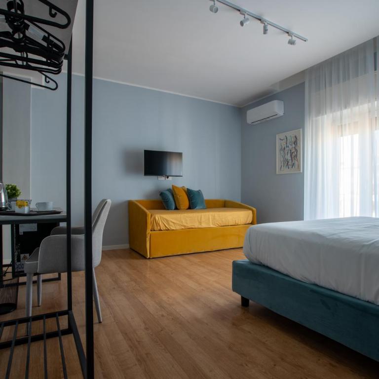 Alma Sorrento Suite - Camera Tripla Superior con Vista Mare - 4