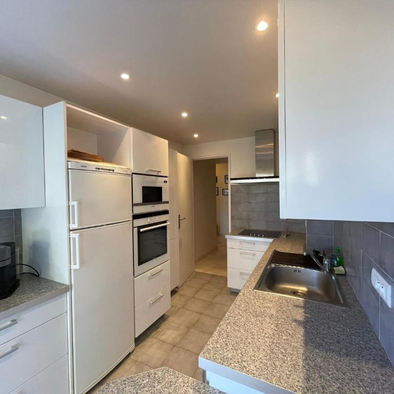 C012-Appartement confortable avec piscine, tennis et grand parc - Appartement - 7