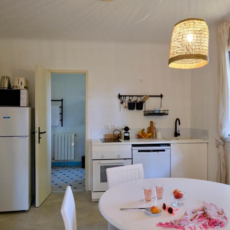 Julia Blue, Villa Hostal Naou Hossegor - sauna - salle de sport - wifi - netflix - Appartement 1 Chambre - 8